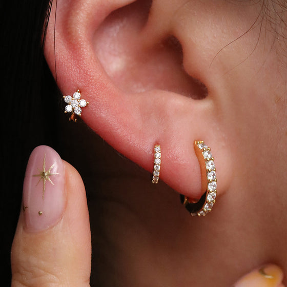 Dainty cubic flower huggie earring-4